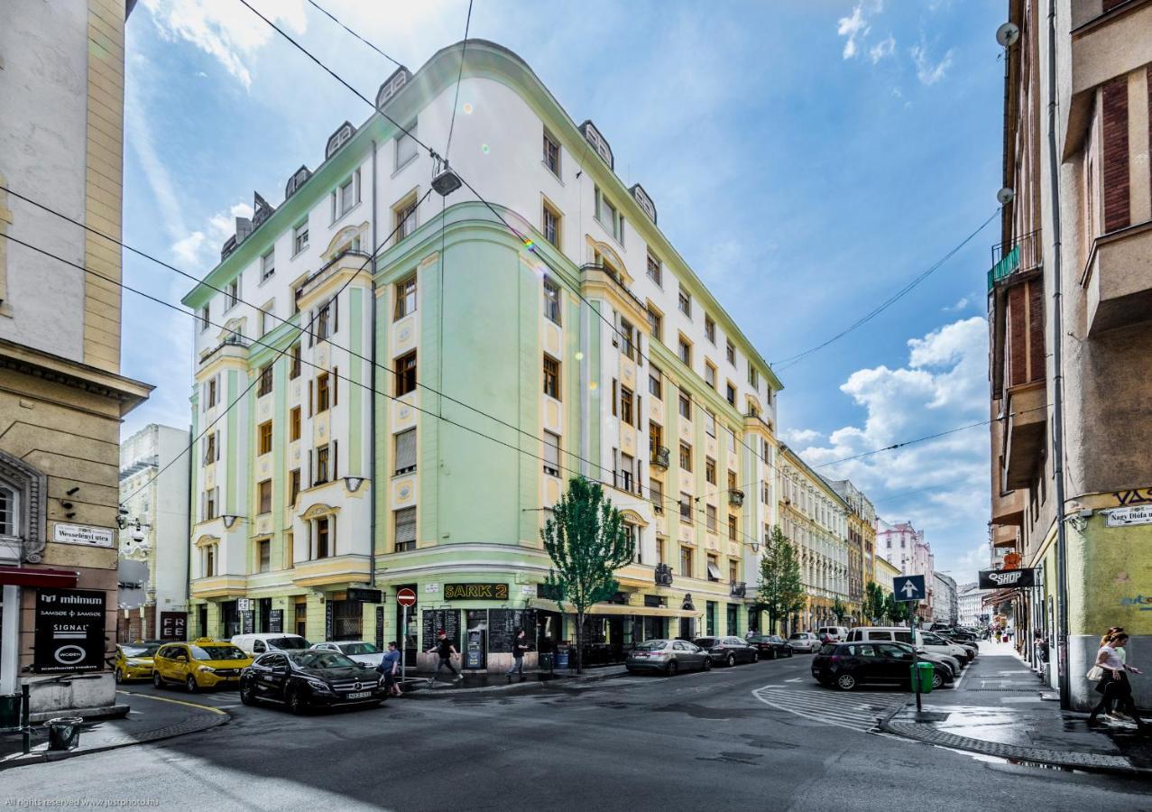 Bpr W21 Retro Home With Balcony بودابست المظهر الخارجي الصورة